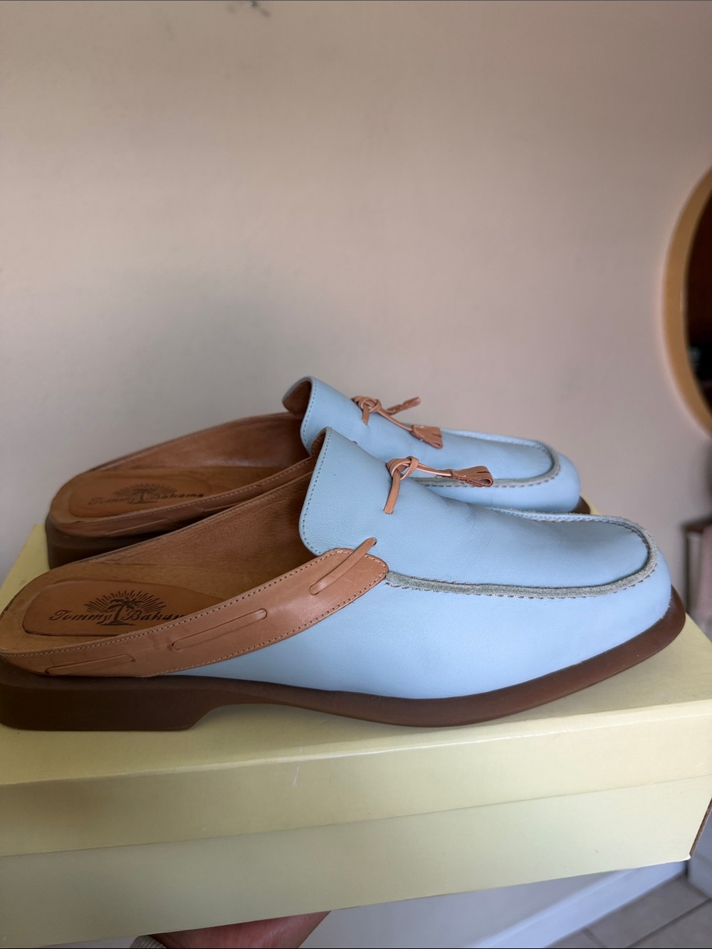 TOMMY BAHAMA Leather Slip On MULE Margarita size 10 Dew Drop baby blue